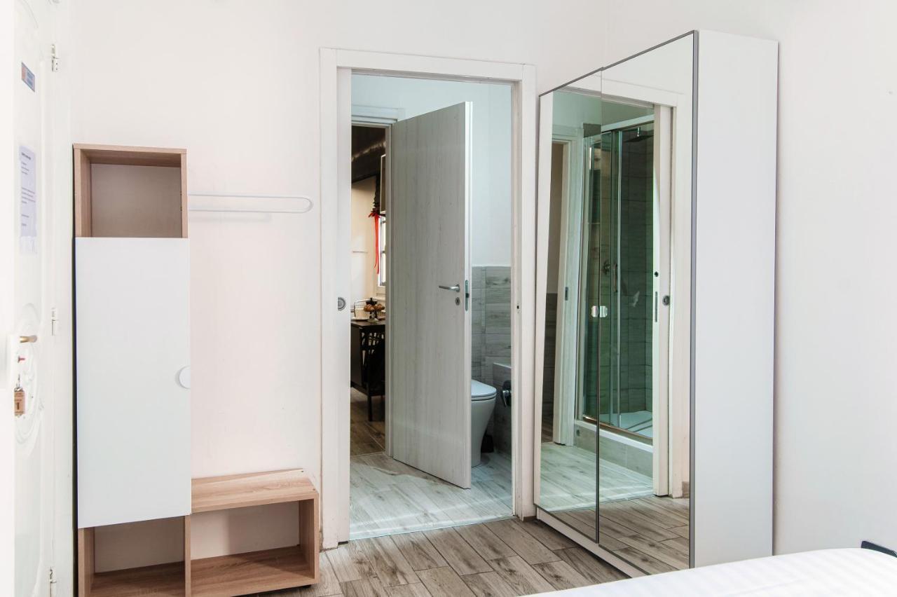 Joivy Al Duomo Guest House Комо Экстерьер фото