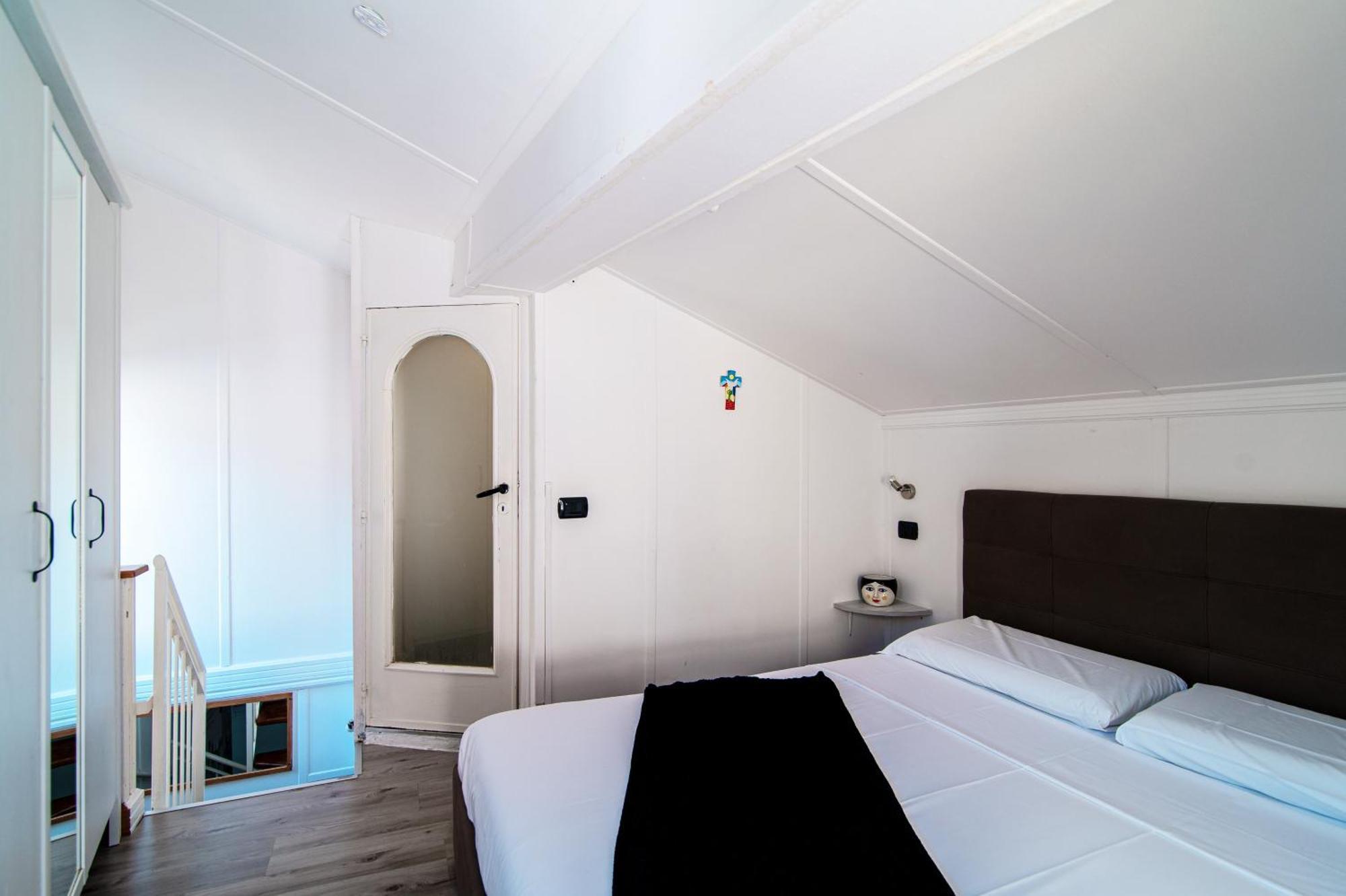 Joivy Al Duomo Guest House Комо Экстерьер фото